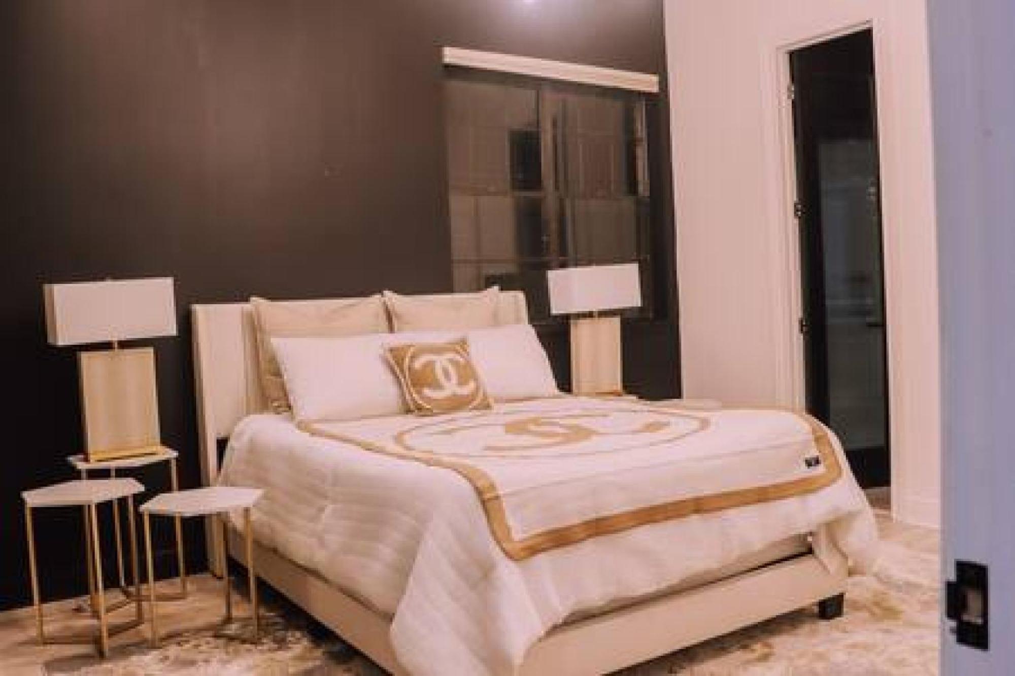 Lovely 4Bd House W Pool, Hot Tub And Free Parking Houston Extérieur photo